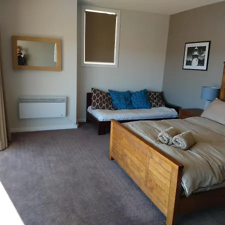 Willow Bay Lodge-3
