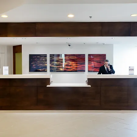 Delta Hotels By Marriott Saguenay Conference Centre-3