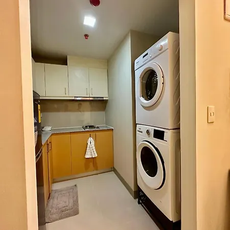 Bgc, Uptown Parksuites Tower 2-2