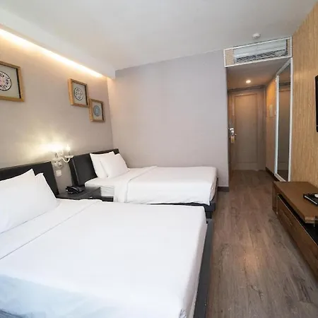 The White Hotel 1-2