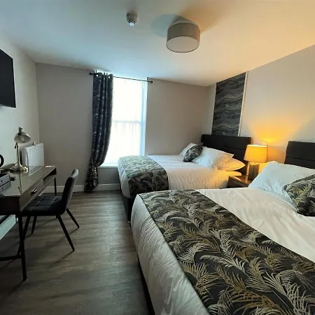 The Corner Rooms At The Black Horse Inn-2