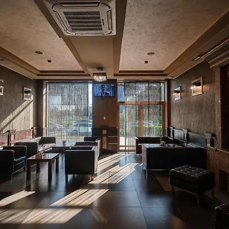 Hotel Uzhgorod-2