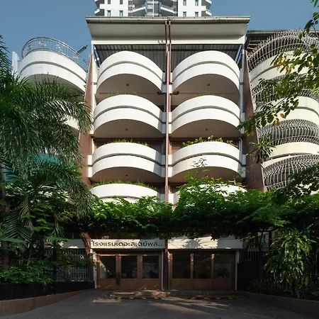 Stay Plus Hotel Bangkok-2