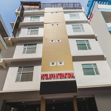 Super Capital O Seven Wonders Inn Near Sahara Ganj Mall-3