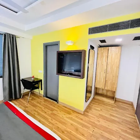 Hotel At Residency Kaushambi Couple Friendly-3