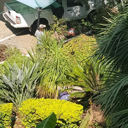 El Shadai Guest House & Spa Hartbeespoort-3