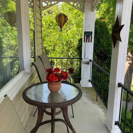 Hillcrest Bed And Breakfast-3