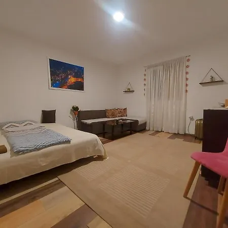 Pandora's Place-2