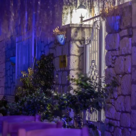 Avlu Alacati Boutique Hotel-3