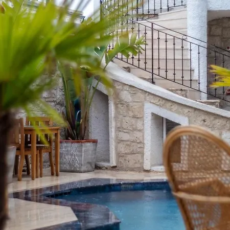 Avlu Alaçatı Boutique Hotel-2