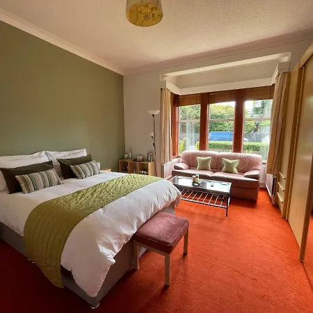 Blackburn Villa B&B-3