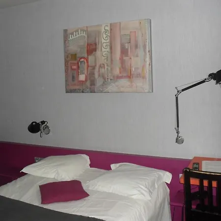 Hôtel Latino Reims Centre-3