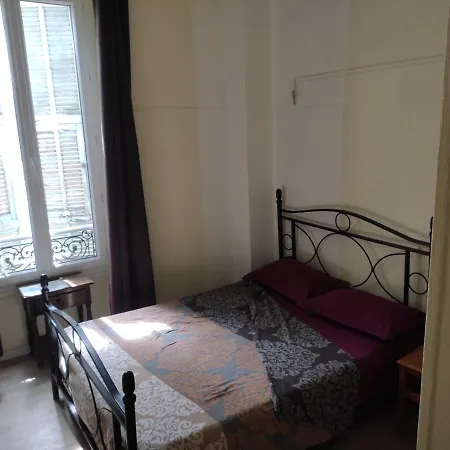 Hotel Lyonnais-3
