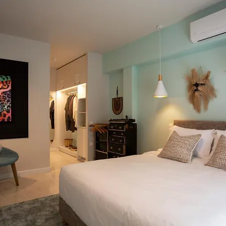 The Frogs_Guest House-3