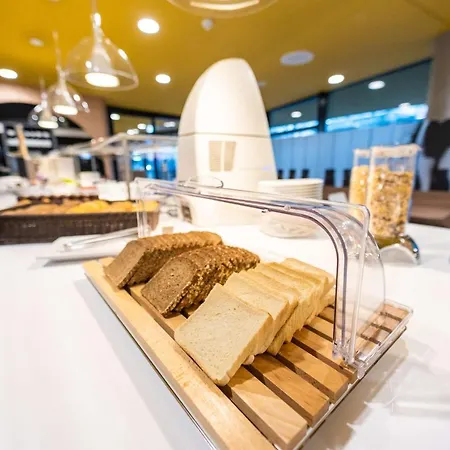 Prize By Radisson, Bonn City-3