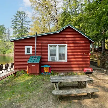 Hide-A-Way Waterfront Cottages-2