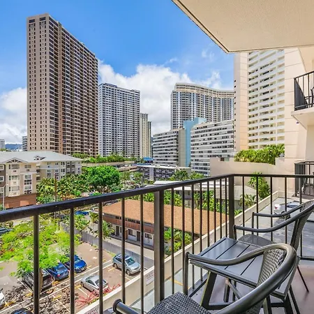 Castle At Palms At Waikiki-3