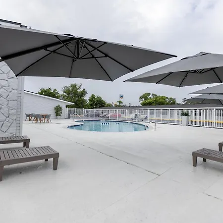Golden Isles Inn & Suites-2