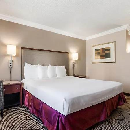 Jack London Inn-3