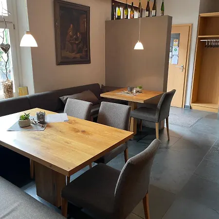Weingutshotel Piesporter Goldtroepfchen-2