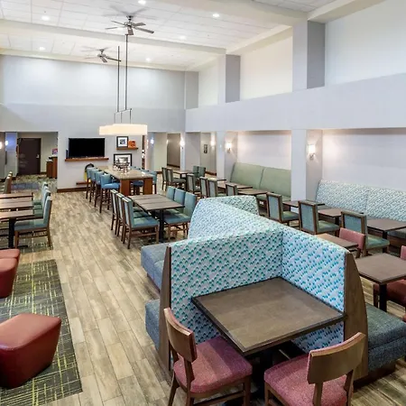 Hampton Inn & Suites Minneapolis St. Paul Airport - Mall Of America-3
