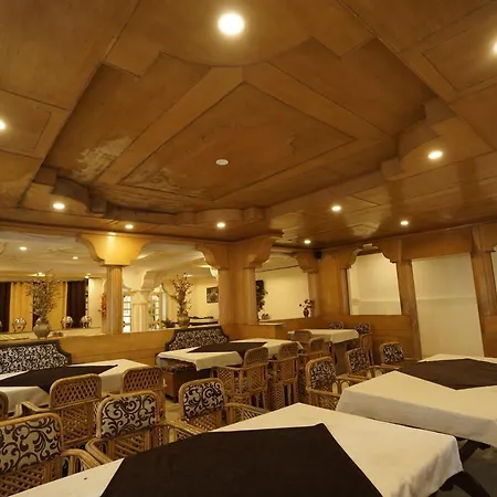 Royal Palace Resort Bhagsunag-2