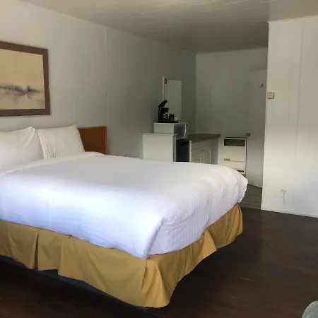 Bavarian Orchard Motel-3