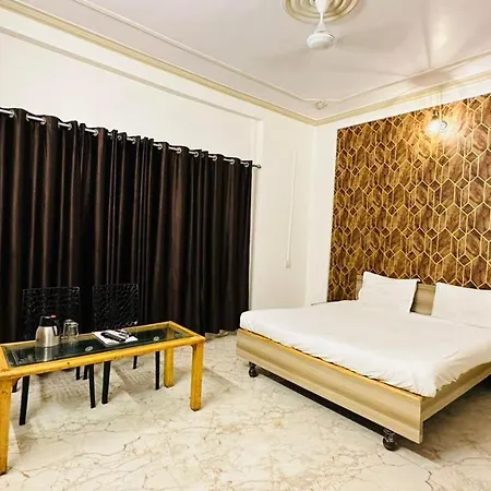 Hotel Varanasi Palace-3