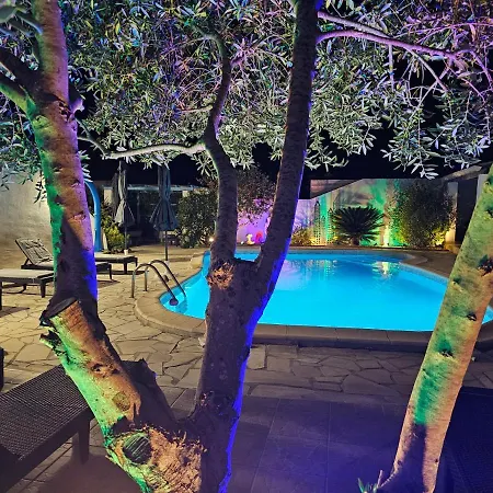 La Casa del Arti - Chambres d'hôtes de charme avec piscine chauffée-3