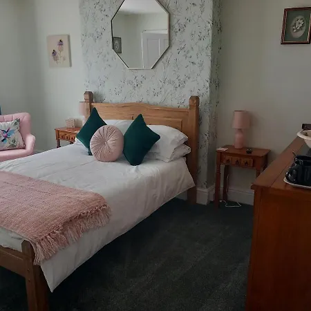 Bryncelyn Guesthouse-3