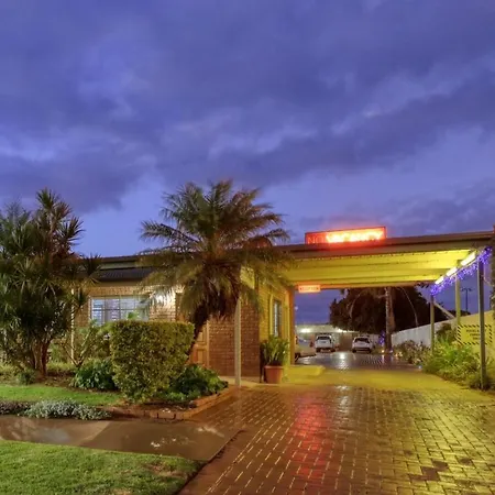 Oasis Motor Inn-2