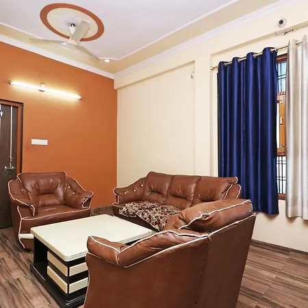 Oyo Gomti Nagar Near Indira Nagar Metro Station-2