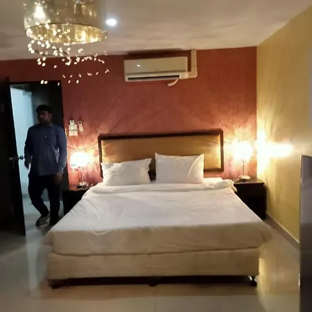 Lucky Inn Suites-3