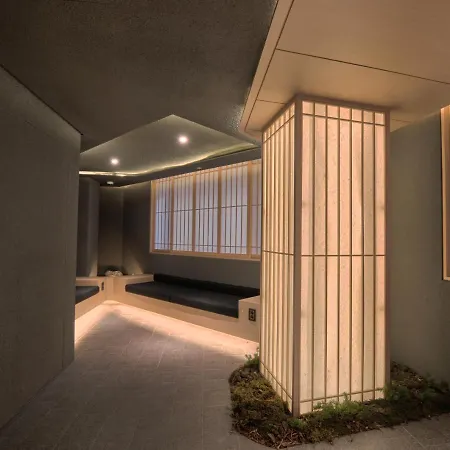 Uh Suite Central Seoul-2