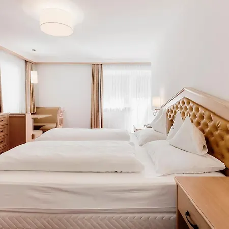 Hotel Ingram-2
