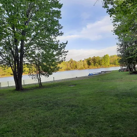 Lakefront Hideaway Resort 10 Total Cabins-Lake View, Private Beach-3