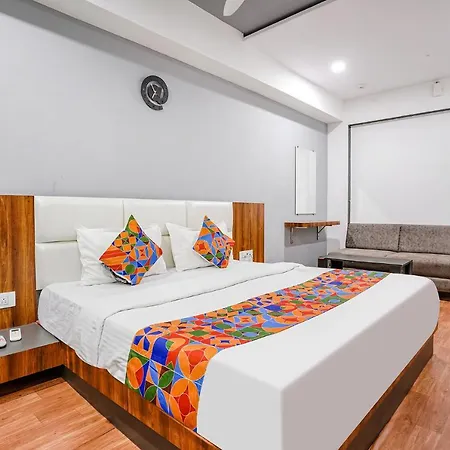 Fabhotel The Valentine - Udhna Road-3