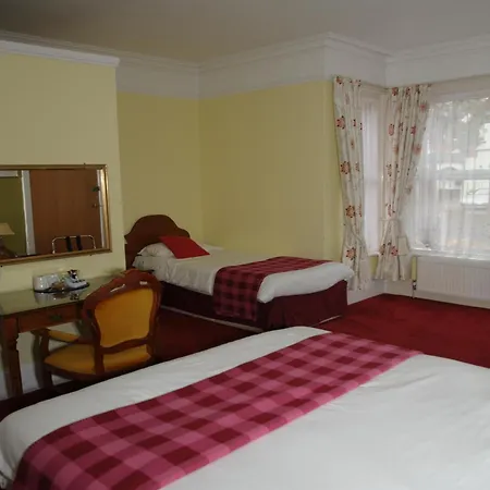 Wimblehurst Hotel-3