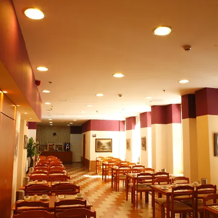 Six Inn Hotel Budapest-3