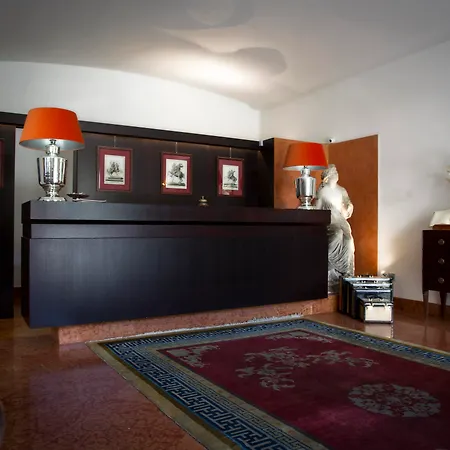 Palazzo Brunaccini Boutique Hotel-2