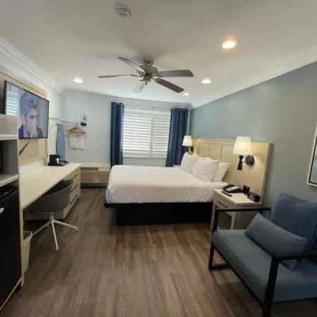 Ramada By Wyndham Redondo Beach-2