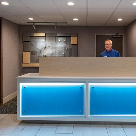Holiday Inn Express & Suites Cedar Park-2