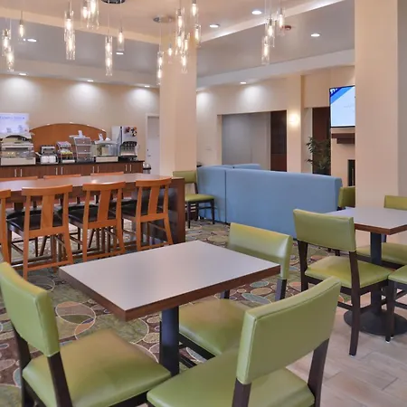 Holiday Inn Express & Suites Dearborn Sw - Detroit Area By Ihg-2