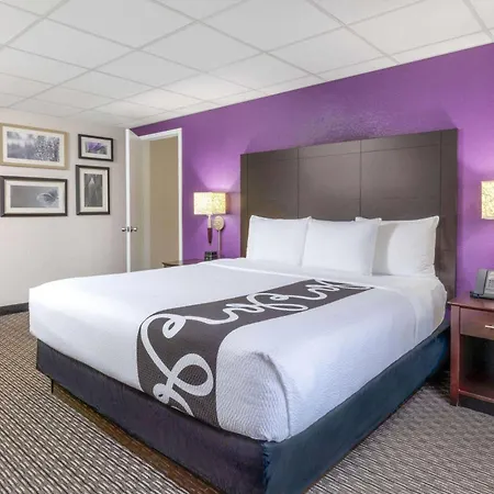 La Quinta By Wyndham Clifton/Rutherford-2