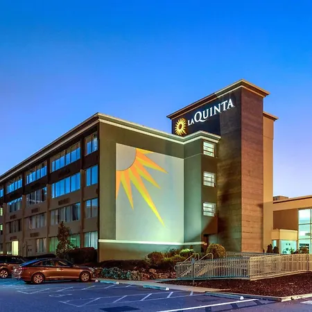 La Quinta By Wyndham Clifton/Rutherford-2