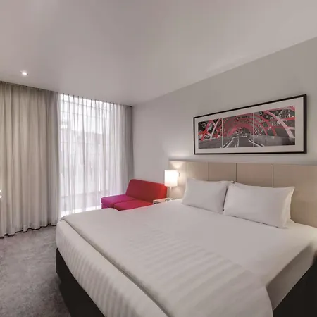 Travelodge Hotel Melbourne Docklands-3