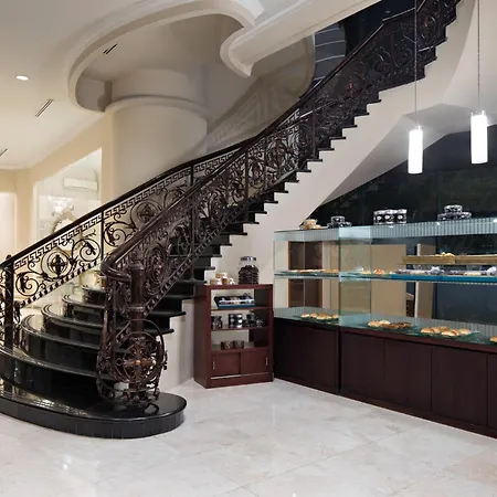 Golden Boutique Hotel Kemayoran-3