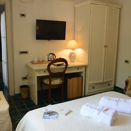 Hotel Santa Lucia-3