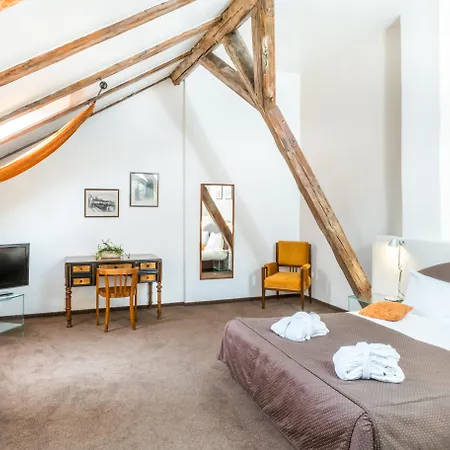Boutique Hotel Bookquet-2