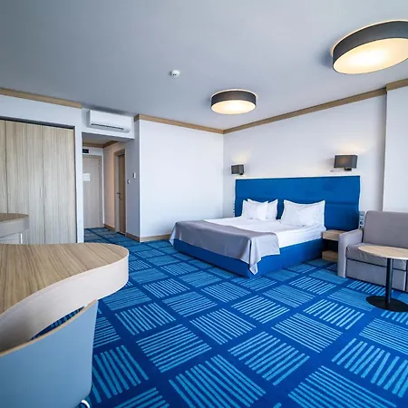Hvd Viva Club Ultra All Inclusive - Private Beach & Free Parking-2